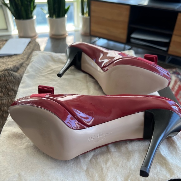 Salvatore Ferragamo Red Open-Toe Heels, size 8.5/ 39 - Picture 3 of 4